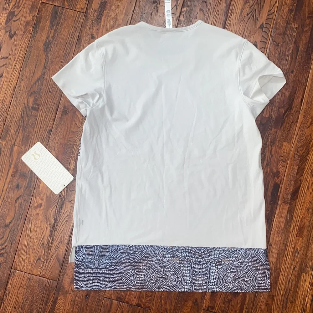 lululemon athletica reposhing this